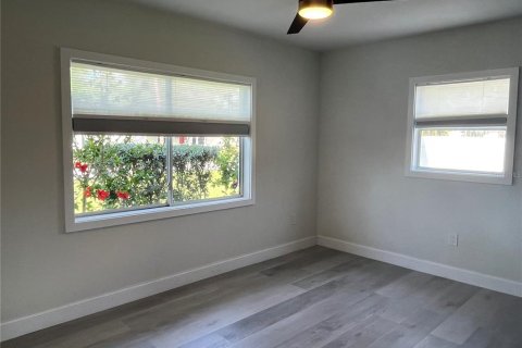 Casa en alquiler en Saint Petersburg, Florida, 3 dormitorios, 104.79 m2 № 1805455 - foto 23