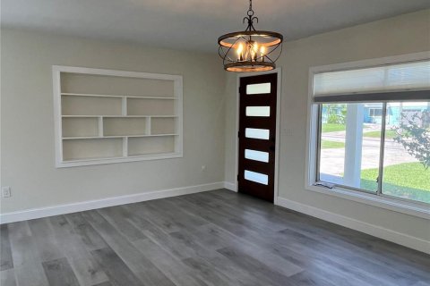 Casa en alquiler en Saint Petersburg, Florida, 3 dormitorios, 104.79 m2 № 1805455 - foto 14