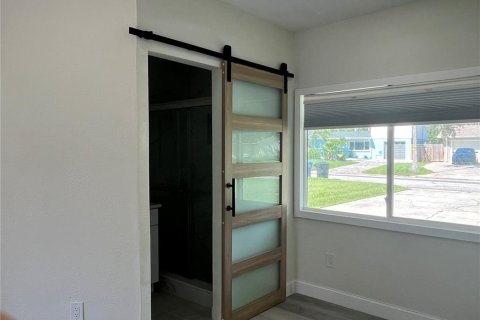 Casa en alquiler en Saint Petersburg, Florida, 3 dormitorios, 104.79 m2 № 1805455 - foto 30
