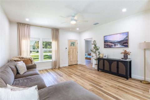 House in Lake Butler, Florida 3 bedrooms, 119.84 sq.m. № 2258201 - photo 6