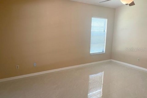 Villa ou maison à louer à Brandon, Floride: 4 chambres, 189.52 m2 № 2412568 - photo 26