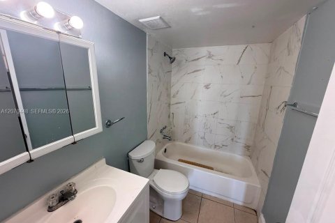 Copropriété à louer à Hialeah, Floride: 2 chambres, 92.53 m2 № 2303778 - photo 6