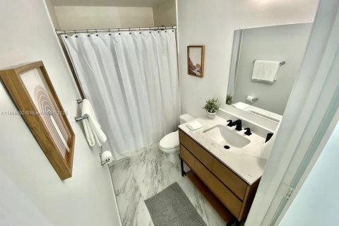 Купить кондоминиум в Майами, Флорида 1 спальня, 66.98м2, № 1897273 - фото 4