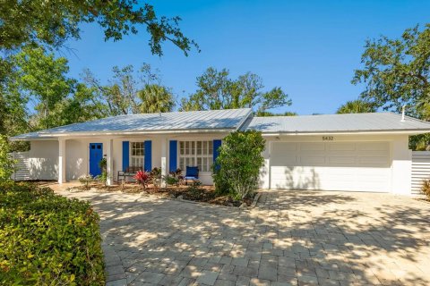 Casa en venta en Sarasota, Florida, 3 dormitorios, 154.12 m2 № 1733133 - foto 1