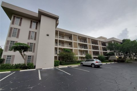 Condo in Pompano Beach, Florida, 1 bedroom  № 1730969 - photo 6