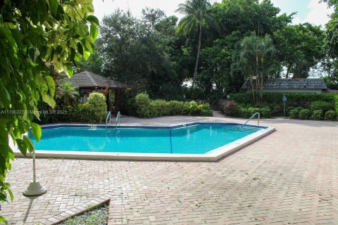 Condo in Pompano Beach, Florida, 1 bedroom  № 1730969 - photo 8