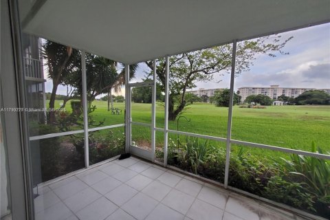 Condo in Pompano Beach, Florida, 1 bedroom  № 1730969 - photo 20