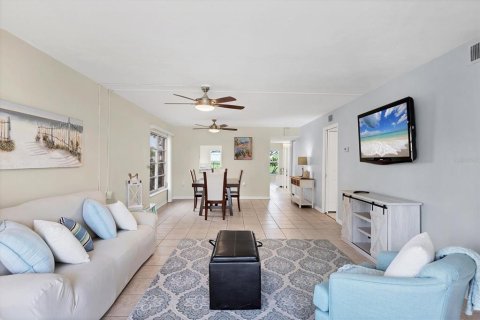 Condo in Englewood, Florida, 2 bedrooms  № 1826261 - photo 23