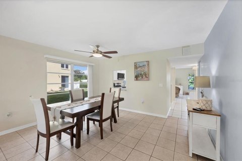 Condo in Englewood, Florida, 2 bedrooms  № 1826261 - photo 17