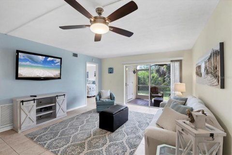 Condo in Englewood, Florida, 2 bedrooms  № 1826261 - photo 20