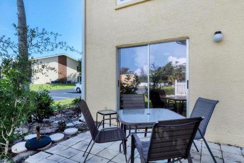 Condo in Englewood, Florida, 2 bedrooms  № 1826261 - photo 11