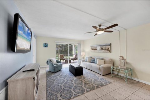 Condo in Englewood, Florida, 2 bedrooms  № 1826261 - photo 19