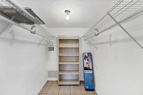 Condo in Englewood, Florida, 2 bedrooms  № 1826261 - photo 26