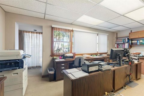 Propiedad comercial en venta en Daytona Beach, Florida, 133.41 m2 № 1268370 - foto 19