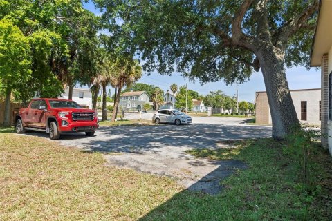 Propiedad comercial en venta en Daytona Beach, Florida, 133.41 m2 № 1268370 - foto 3