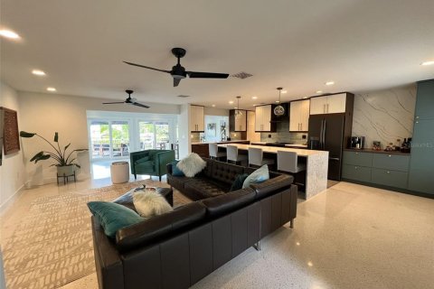 Casa en alquiler en Sarasota, Florida, 3 dormitorios, 179.86 m2 № 1534652 - foto 4
