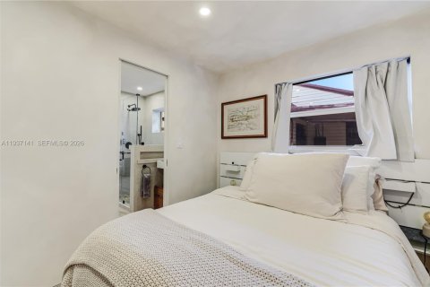 Купить виллу или дом в Майами, Флорида 3 спальни, 130.53м2, № 1995618 - фото 30