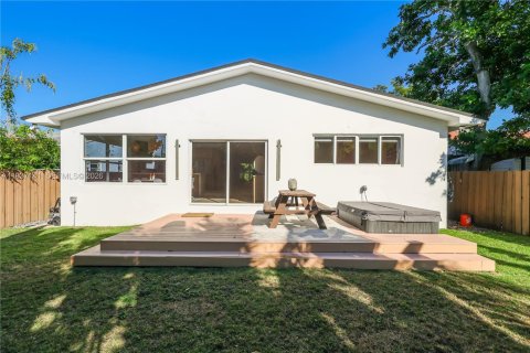 Купить виллу или дом в Майами, Флорида 3 спальни, 130.53м2, № 1995618 - фото 5