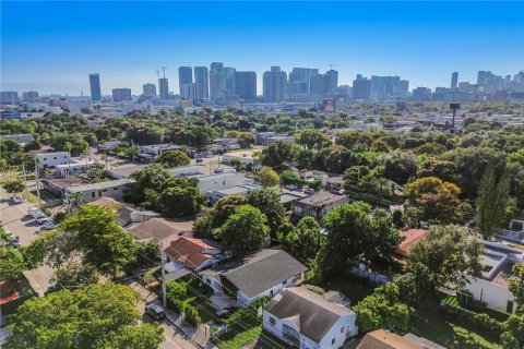 Купить виллу или дом в Майами, Флорида 3 спальни, 130.53м2, № 1995618 - фото 17