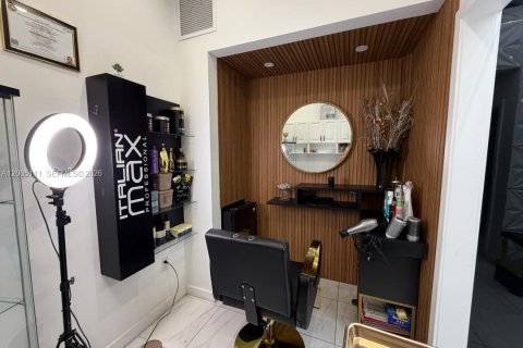 Immobilier commercial à vendre à Miami, Floride № 2170584 - photo 4