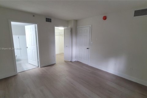 Condo in Cutler Bay, Florida, 3 bedrooms  № 1888393 - photo 23
