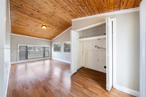 House in Hollywood, Florida 2 bedrooms, 99.03 sq.m. № 1763016 - photo 21
