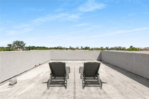 Купить таунхаус в Помпано-Бич, Флорида 3 спальни, 183.02м2, № 2006571 - фото 27