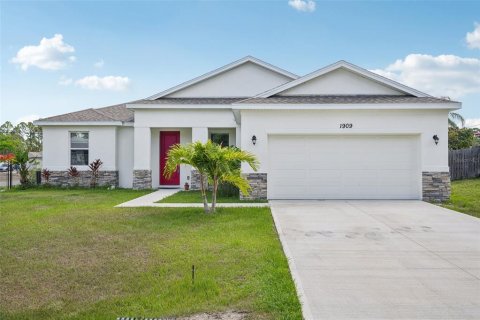 Villa ou maison à vendre à Palm Bay, Floride: 3 chambres, 143.16 m2 № 1754740 - photo 1