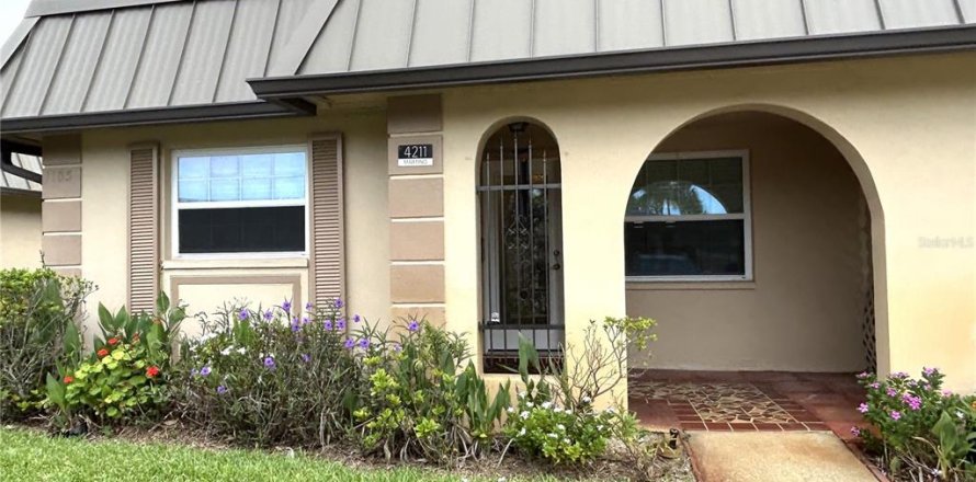 Condo in New Port Richey, Florida, 2 bedrooms  № 2218187