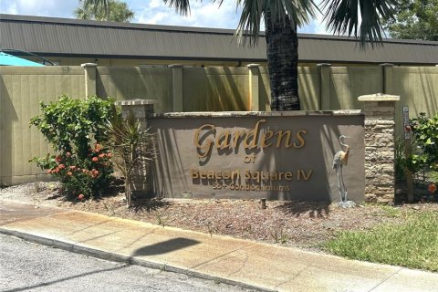 Condo in New Port Richey, Florida, 2 bedrooms  № 2218187 - photo 2