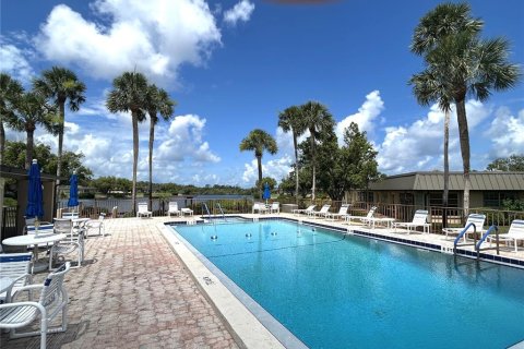 Condo in New Port Richey, Florida, 2 bedrooms  № 2218187 - photo 26
