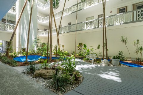 Condominio en alquiler en Bay Harbor Islands, Florida, 1 dormitorio, 85.38 m2 № 2054984 - foto 16