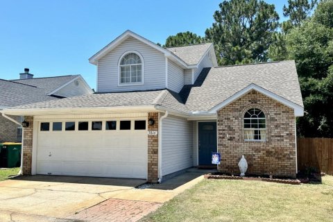 House in Destin, Florida 3 bedrooms, 136.29 sq.m. № 561735 - photo 1