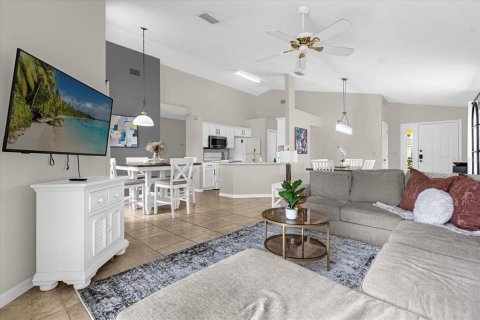 Villa ou maison à louer à Davenport, Floride: 4 chambres, 148.27 m2 № 1374839 - photo 7