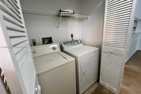 Copropriété à louer à Pembroke Pines, Floride: 1 chambre, 71.53 m2 № 1988740 - photo 16