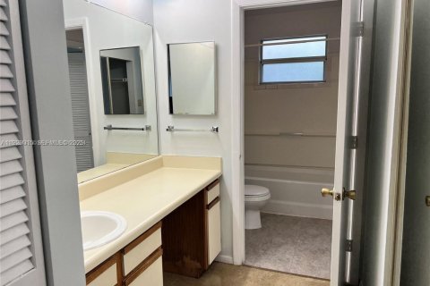 Copropriété à louer à Pembroke Pines, Floride: 1 chambre, 71.53 m2 № 1988740 - photo 11
