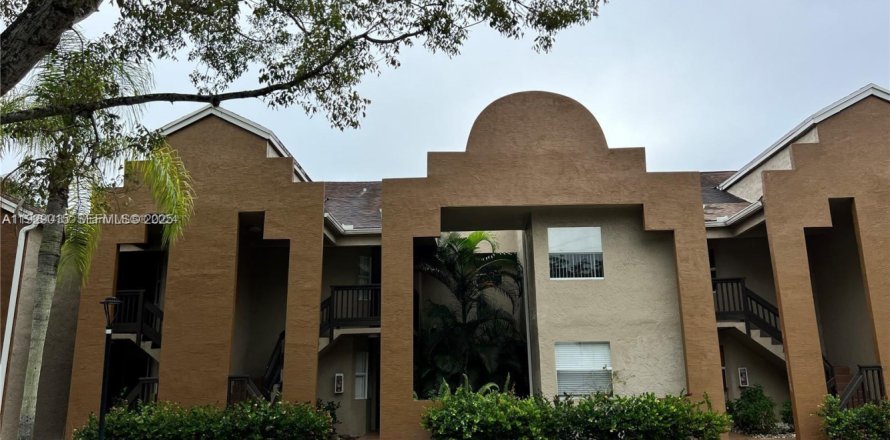 Condo à Pembroke Pines, Floride, 1 chambre  № 1988740