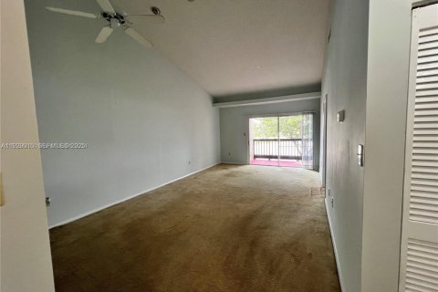 Copropriété à louer à Pembroke Pines, Floride: 1 chambre, 71.53 m2 № 1988740 - photo 10
