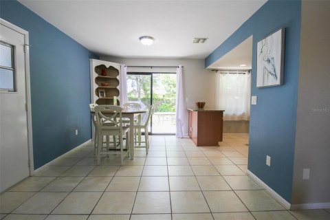 House in Venice, Florida 2 bedrooms, 86.86 sq.m. № 220809 - photo 11