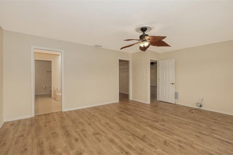 Casa en venta en Lake Suzy, Florida, 3 dormitorios, 247.21 m2 № 1906218 - foto 28