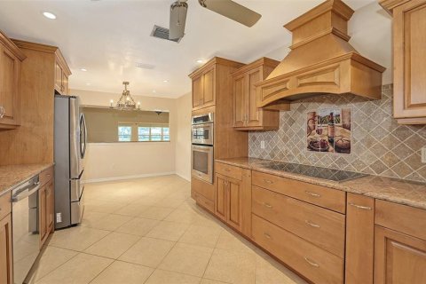 Casa en venta en Lake Suzy, Florida, 3 dormitorios, 247.21 m2 № 1906218 - foto 14