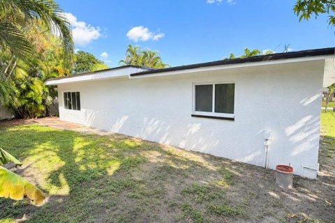 Villa ou maison à vendre à Pembroke Pines, Floride: 4 chambres, 187.11 m2 № 2439292 - photo 18