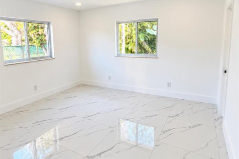 Villa ou maison à vendre à Pembroke Pines, Floride: 4 chambres, 187.11 m2 № 2439292 - photo 8