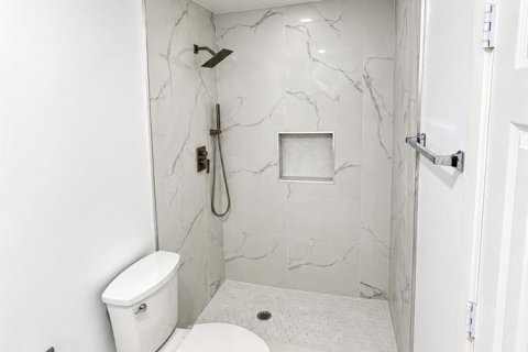 Villa ou maison à vendre à Pembroke Pines, Floride: 4 chambres, 187.11 m2 № 2439292 - photo 10
