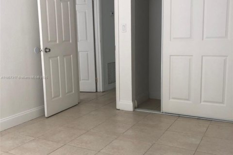 Condo in Miami, Florida, 2 bedrooms  № 1887712 - photo 29
