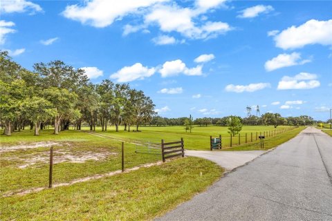 Casa en venta en Crystal River, Florida, 6 dormitorios, 325.16 m2 № 1918217 - foto 3
