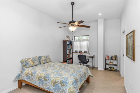 Casa en venta en Crystal River, Florida, 6 dormitorios, 325.16 m2 № 1918217 - foto 30