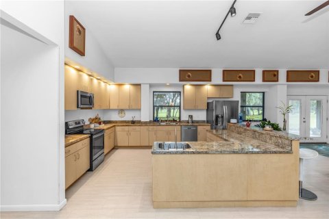 Casa en venta en Crystal River, Florida, 6 dormitorios, 325.16 m2 № 1918217 - foto 12