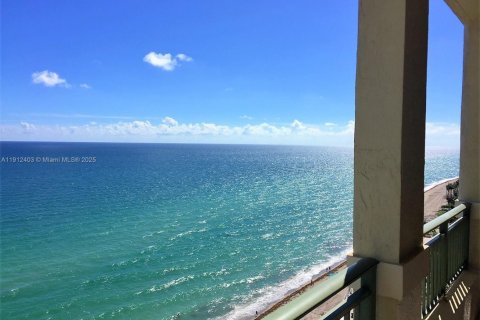 Copropriété à louer à Hallandale Beach, Floride: 3 chambres, 143.07 m2 № 1966846 - photo 9