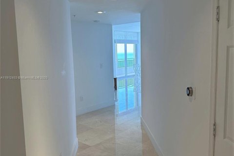 Copropriété à louer à Hallandale Beach, Floride: 3 chambres, 143.07 m2 № 1966846 - photo 25